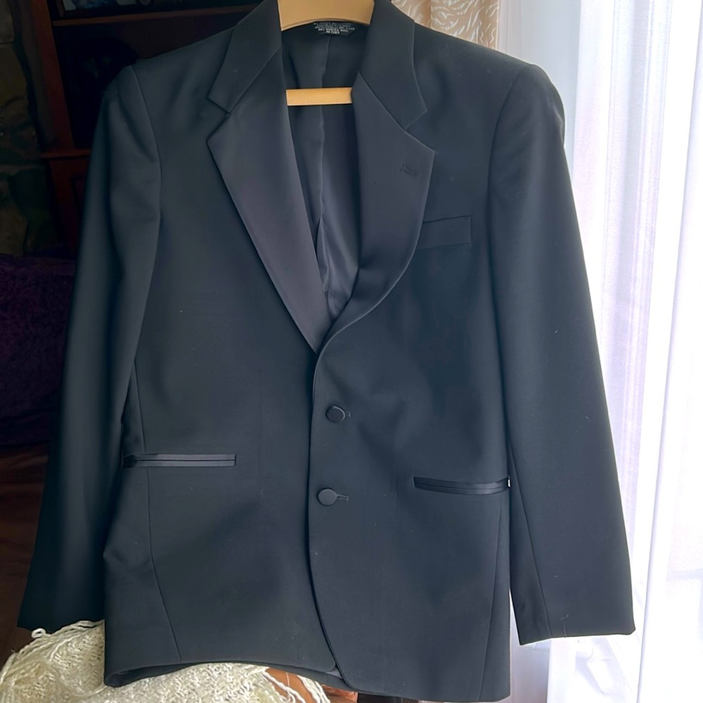 Young men’s black tuxedo jacket: (fits size 4 petite woman waist 26/27)
